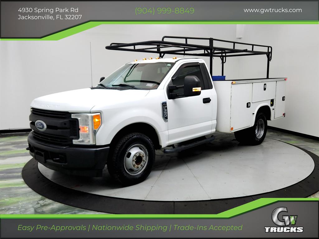 2017 Ford F-350 Super Duty Chassis Cab XL